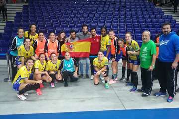 El Rocasa Gran Canaria, más cerca del título tras superar en un gran partido al Pogon Szczecin (23-30) (Foto TA)